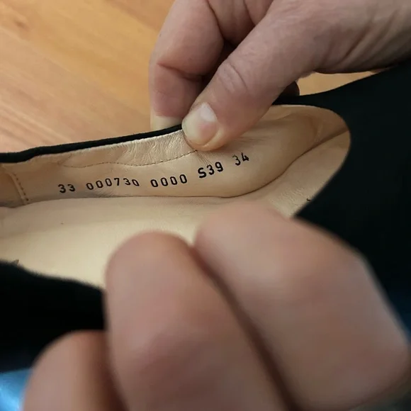 Think! Women's Black Suede Pumps Heels - Picture 14 of 14